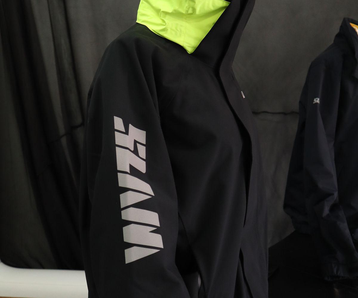 JACKET-Blu-Top-02.jpg